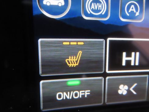 Used 2024 Subaru Outback Premium image 9