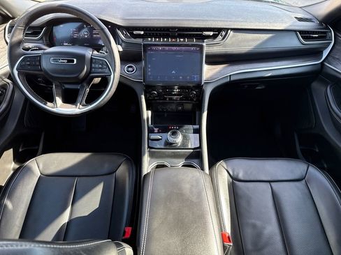 Used 2024 Jeep Grand Cherokee L Limited w/ Luxury Tech Group II image 11