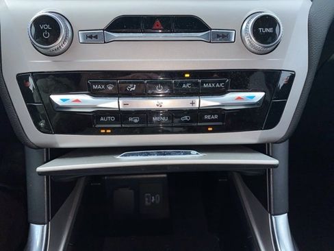 Used 2023 Ford Explorer XLT w/ Equipment Group 202A image 13