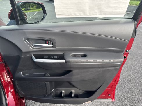 New 2025 Toyota Sienna Platinum image 41