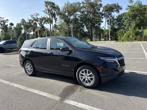 Used 2024 Chevrolet Equinox LS FWD image 1