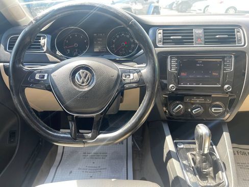 Used 2016 Volkswagen Jetta SEL w/ Lighting Package FWD image 19