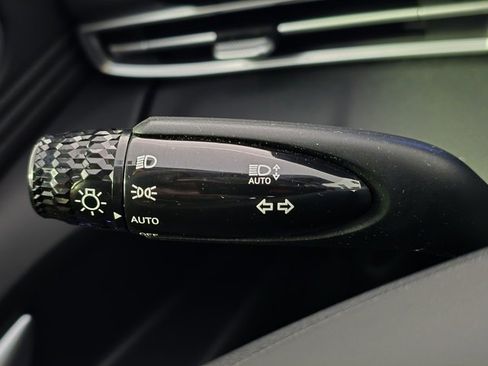 Certified 2023 Hyundai Elantra SEL w/ Convenience Package image 17