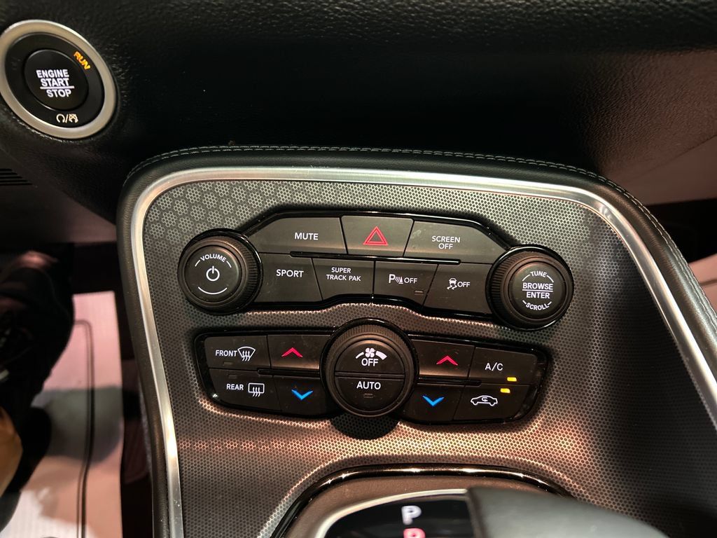 Used 2018 Dodge Challenger GT w/ Driver Convenience Group AWD/4WD image 17
