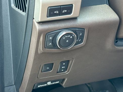 Used 2021 Ford F250 King Ranch w/ King Ranch Ultimate Package AWD/4WD image 16