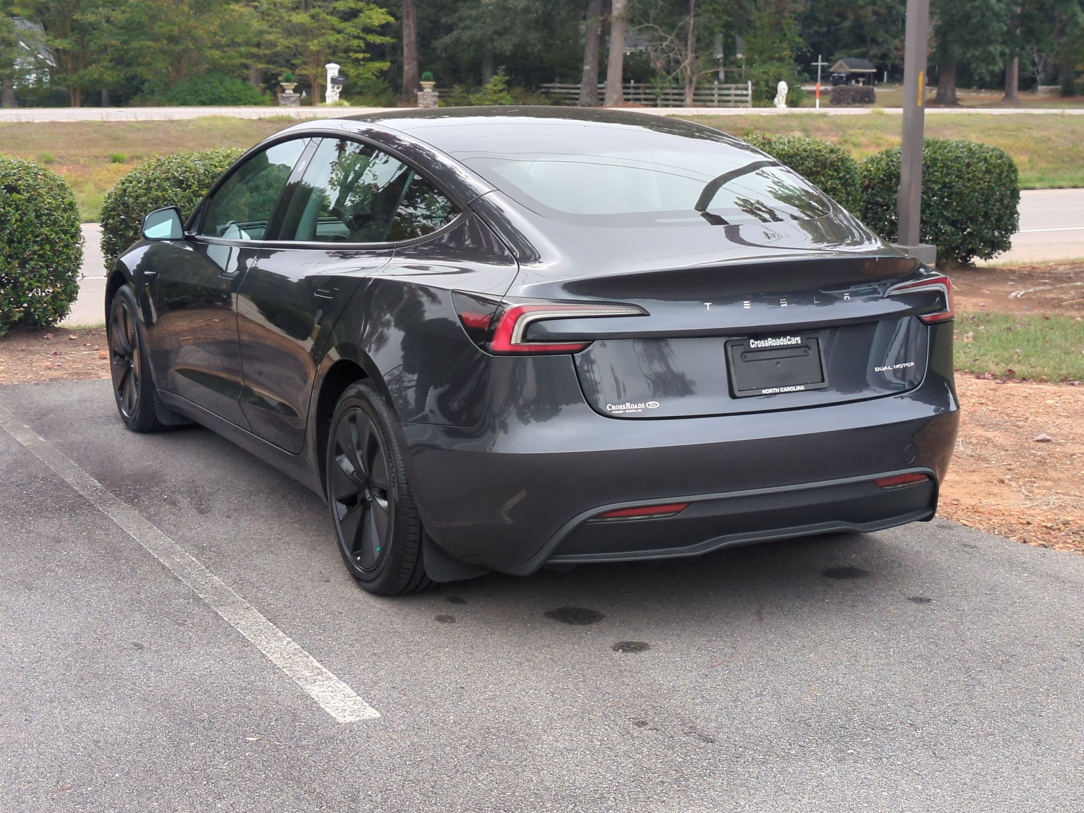 Used 2025 Tesla Model 3 Long Range AWD/4WD image 5