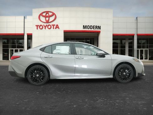 New 2026 Toyota Camry SE AWD/4WD image 3