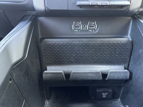 Used 2024 RAM 1500 Laramie image 32