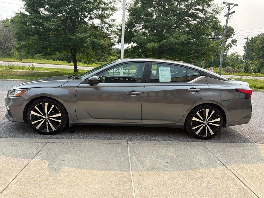 Used 2022 Nissan Altima 2.0 SR FWD image 4