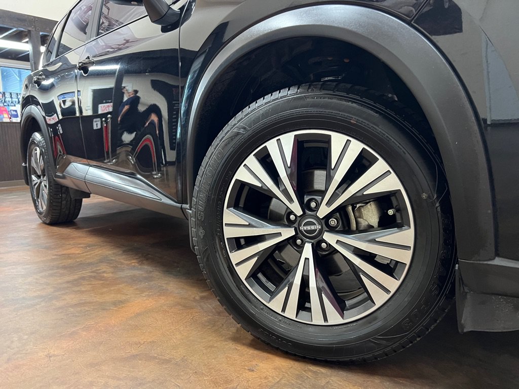 Used 2023 Nissan Rogue SV FWD image 40
