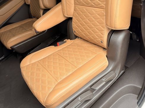 Used 2021 Cadillac Escalade ESV Premium Luxury AWD/4WD image 29