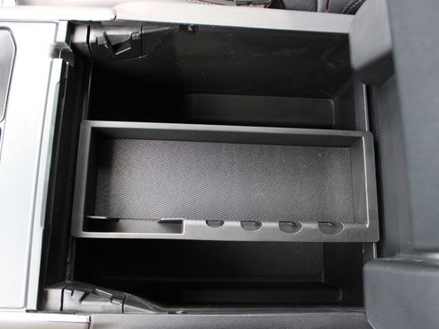 Used 2021 Ford F150 Lariat w/ Tow Technology Package image 24