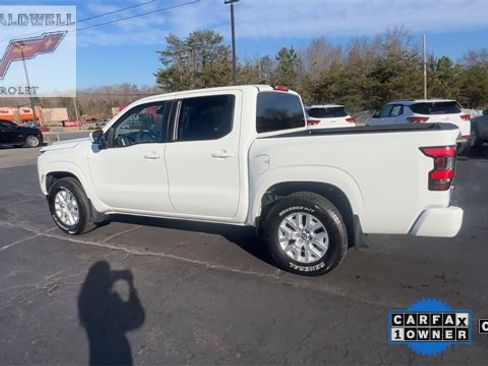 Used 2022 Nissan Frontier SV image 6