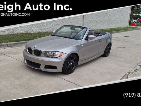 Used 2010 BMW 135i Convertible RWD image 1