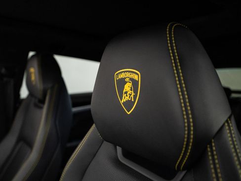Used 2020 Lamborghini Urus AWD/4WD image 22