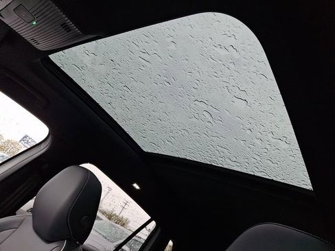 New 2026 Volkswagen Tiguan SEL R-Line image 7