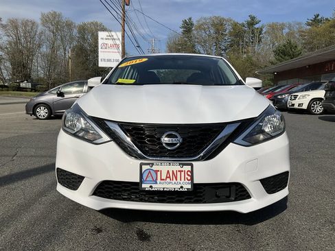 Used 2019 Nissan Sentra SV FWD image 2