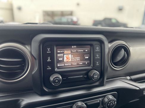 Used 2020 Jeep Wrangler Unlimited Sport image 14