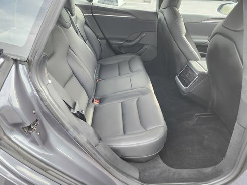 Used 2022 Tesla Model S AWD/4WD image 18