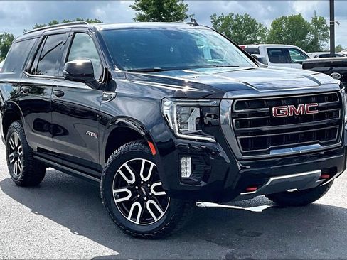 Used 2024 GMC Yukon AT4 w/ AT4 Premium Package AWD/4WD image 37