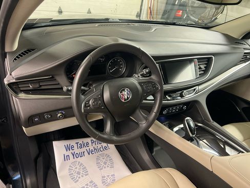 Used 2021 Buick Enclave Essence w/ Sound and Sites Package image 10