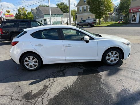 Used 2015 MAZDA MAZDA3 i Sport FWD image 4