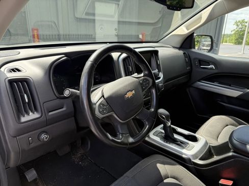 Used 2022 Chevrolet Colorado LT w/ LT Convenience Package RWD image 7