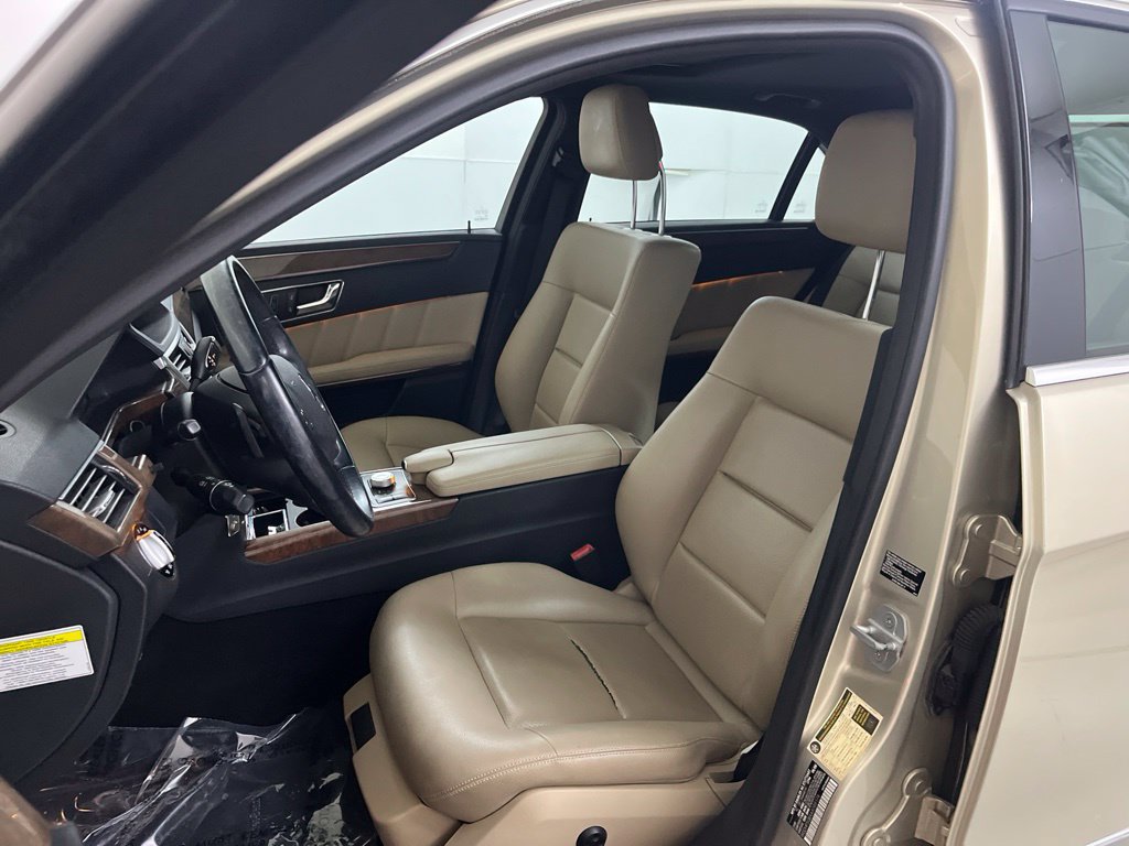 Used 2010 Mercedes-Benz E 350 Sedan image 18