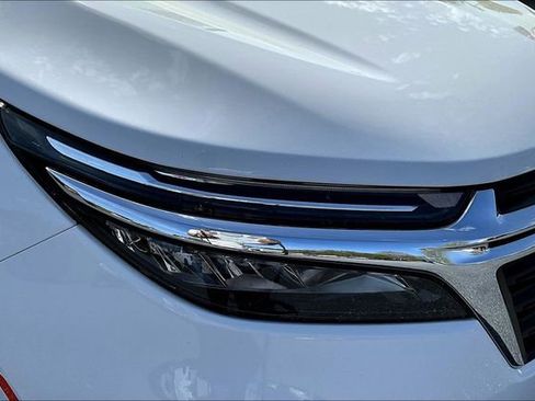 Used 2024 Chevrolet Equinox LT FWD image 29