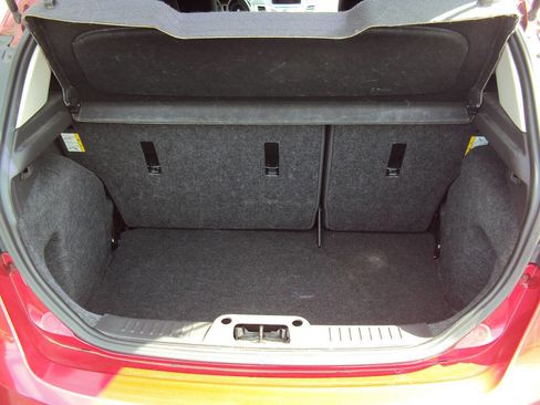 Used 2011 Ford Fiesta SES FWD image 12