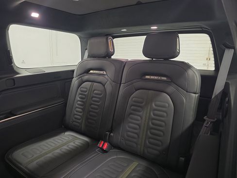 Used 2024 Rivian R1S Adventure AWD/4WD image 22