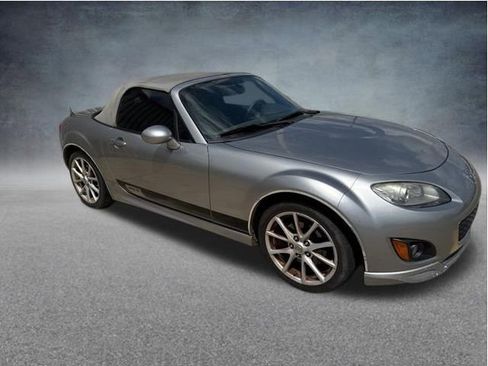 Used 2010 MAZDA MX-5 Miata Touring w/ Appearance Pkg RWD image 9