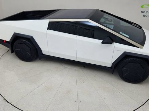 Used 2024 Tesla Cybertruck AWD Crew Cab image 72