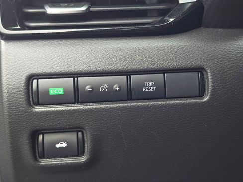 Used 2023 Nissan Sentra SV w/ All-Weather Package image 22