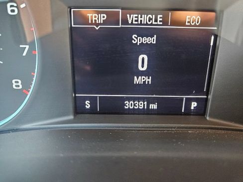 Used 2021 Chevrolet Traverse LT FWD image 16