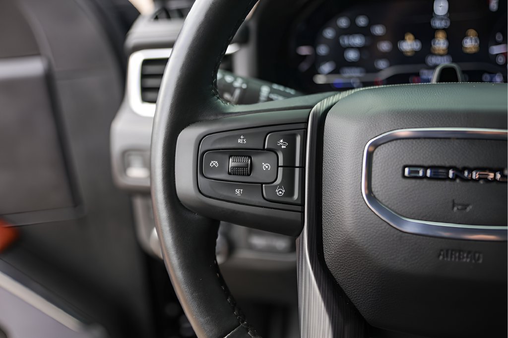 Used 2023 GMC Yukon XL Denali Ultimate w/ LPO, Floor Liner Package AWD/4WD image 16