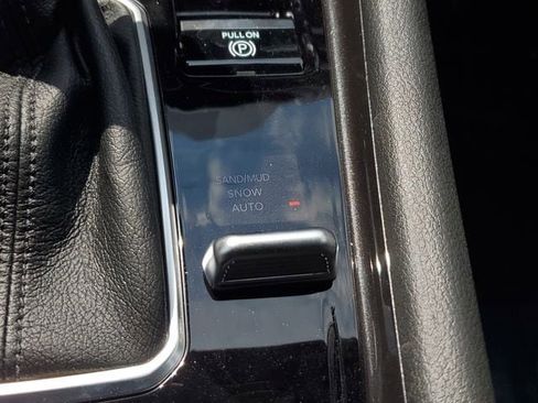 New 2025 Jeep Compass Sport image 31