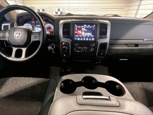 Used 2019 RAM 1500 Big Horn image 16
