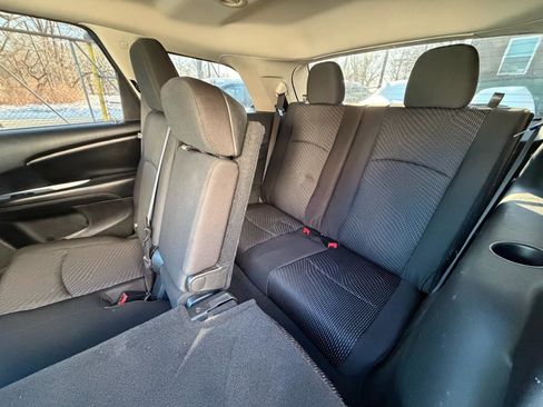 Used 2019 Dodge Journey SE w/ Connectivity Group FWD image 29