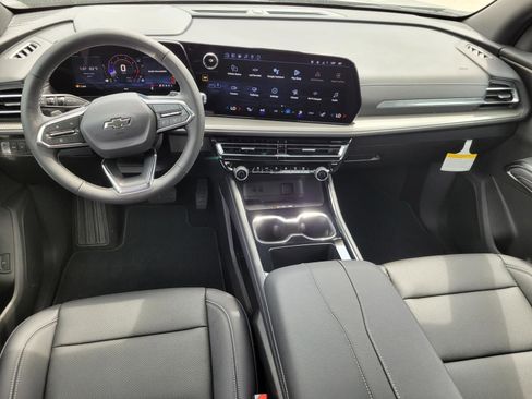 New 2026 Chevrolet Traverse LT w/ Midnight/Sport Edition FWD image 11