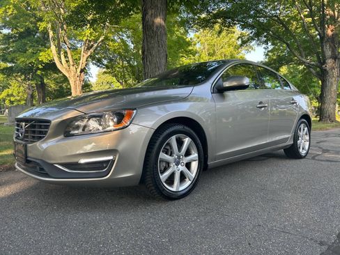 Used 2016 Volvo S60 T5 Premier AWD/4WD image 9