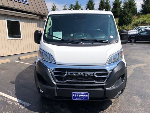 Used 2025 RAM ProMaster 2500 w/ U-Haul Equipment Group FWD image 9