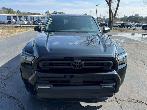 Used 2025 Toyota 4Runner SR5 image 17