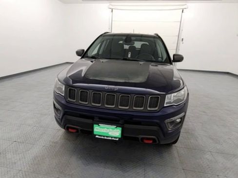 Used 2019 Jeep Compass Trailhawk image 2