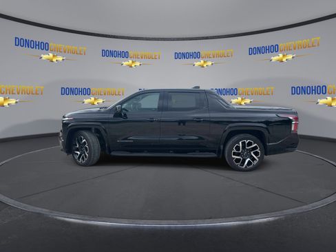 Used 2024 Chevrolet Silverado EV RST AWD/4WD image 8