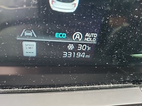 Used 2024 Kia Telluride LX image 2