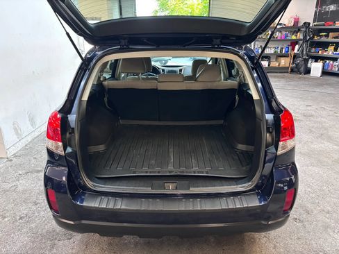 Used 2013 Subaru Outback 2.5i Premium AWD/4WD image 23