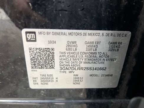 Used 2025 Chevrolet Equinox EV LT w/ Comfort Package AWD/4WD image 28