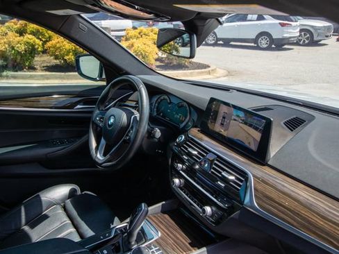 Used 2018 BMW 540i RWD image 17