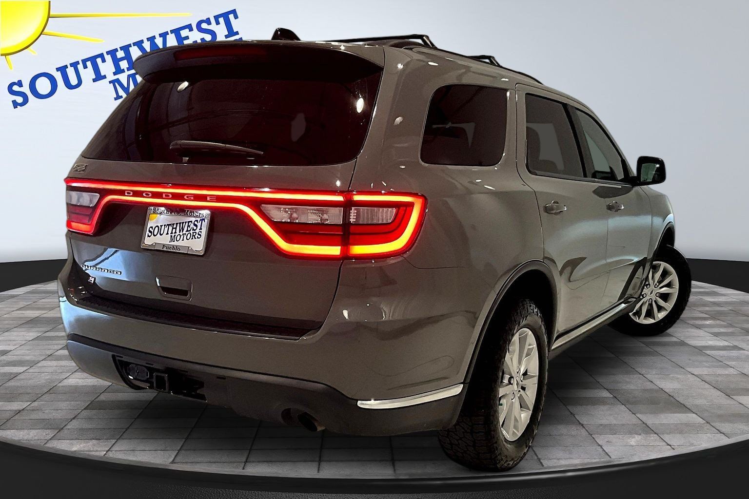 Used 2023 Dodge Durango SXT w/ Trailer Tow Group IV AWD/4WD image 7